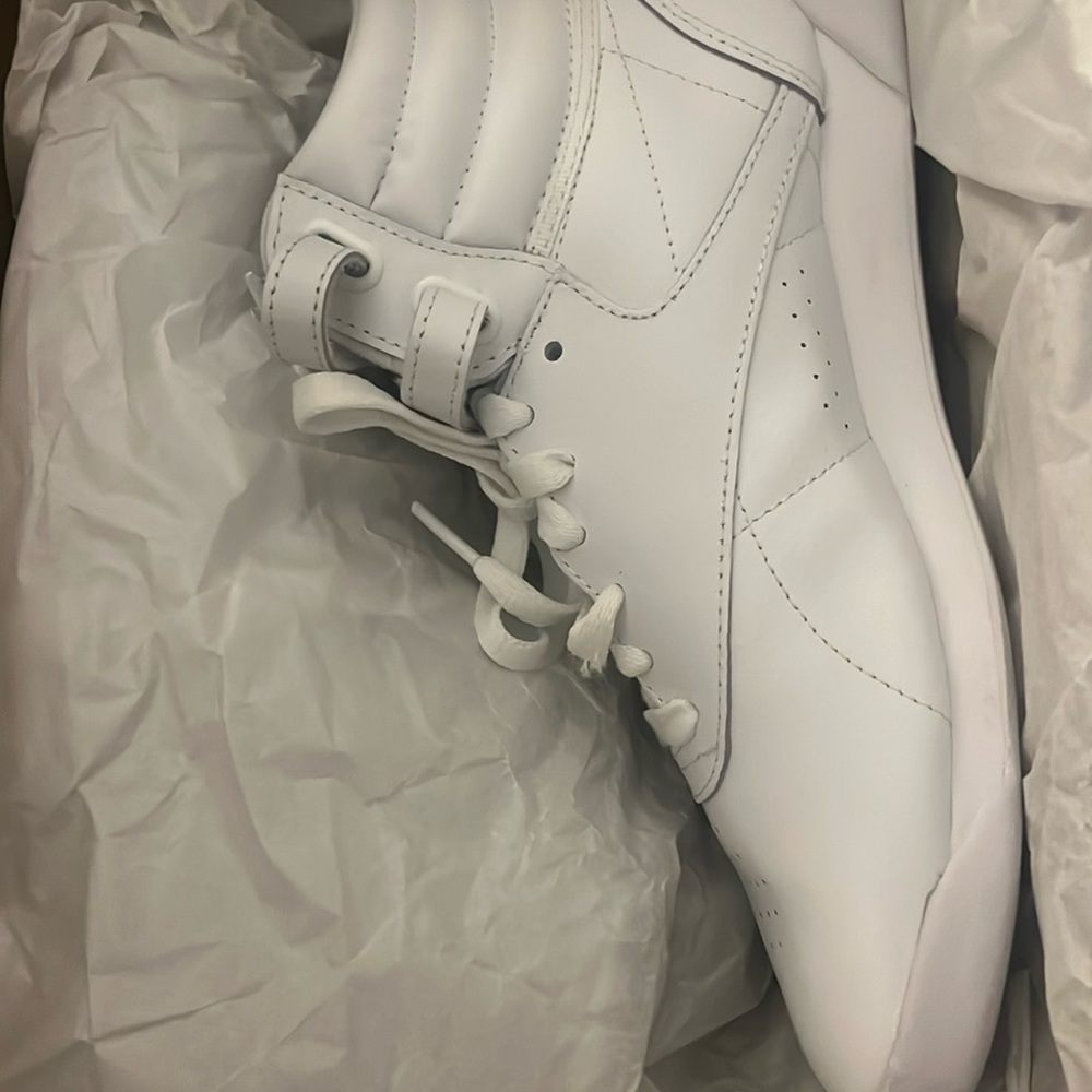 Reebok Sneakers